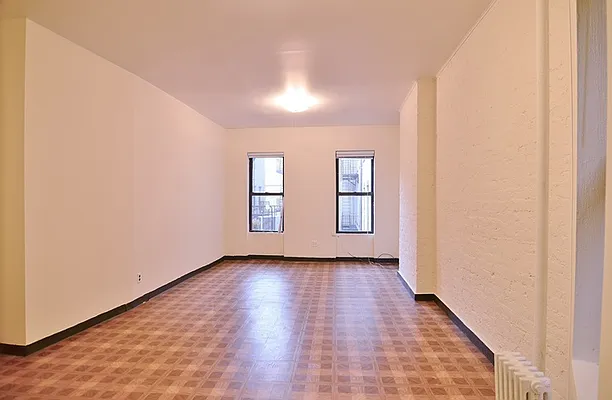 Rented by Park Property Advisors | media 14