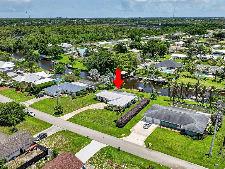 416 SE Naranja Ave — Photo 57