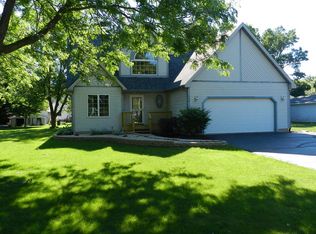 209 N Maple St, Lindenwood, IL 61049