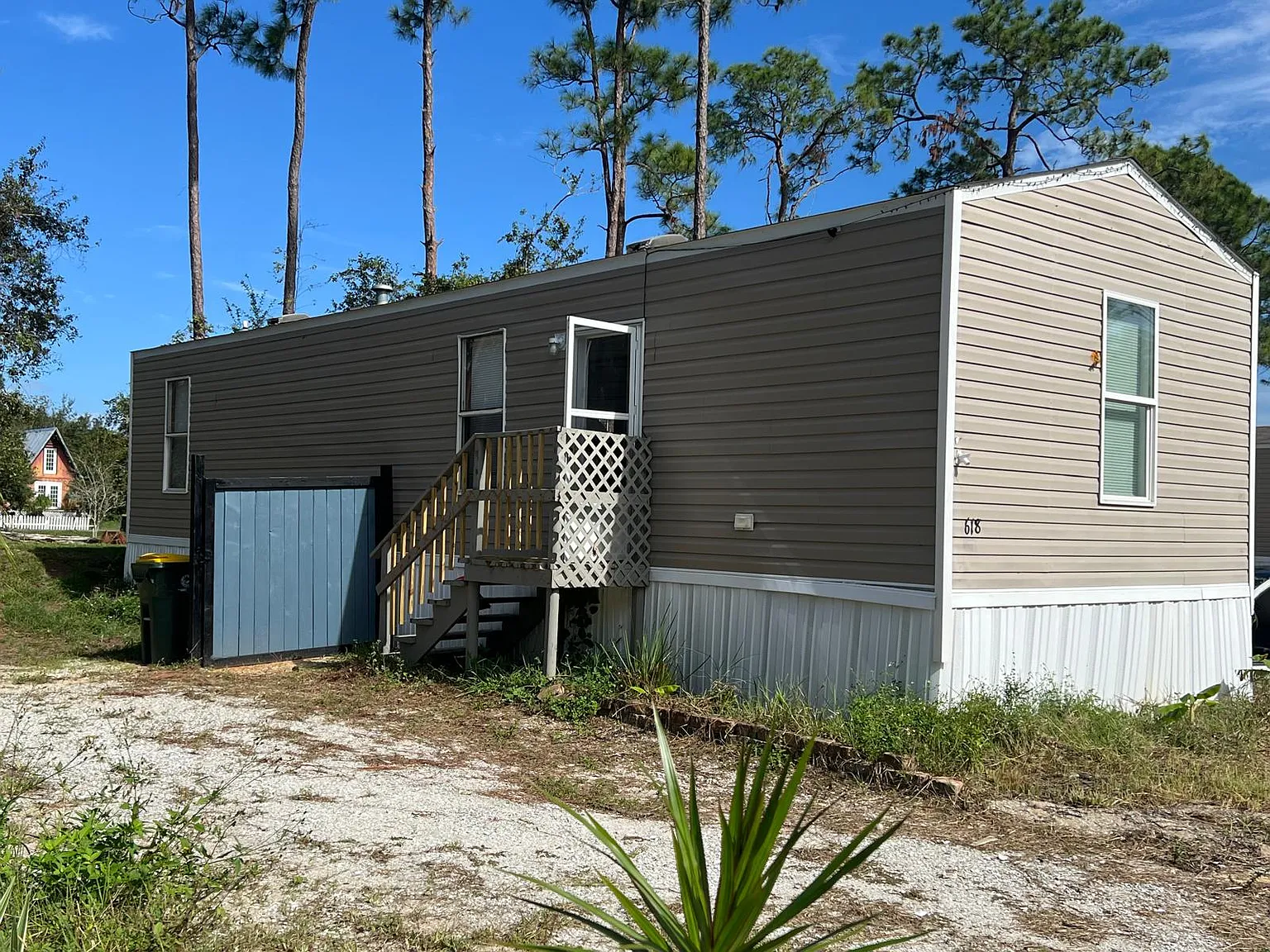 2 bed, 700 sqft, $900 — Photo 2