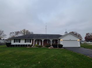 798 Prairie View Rd, Knoxville, IL 61448