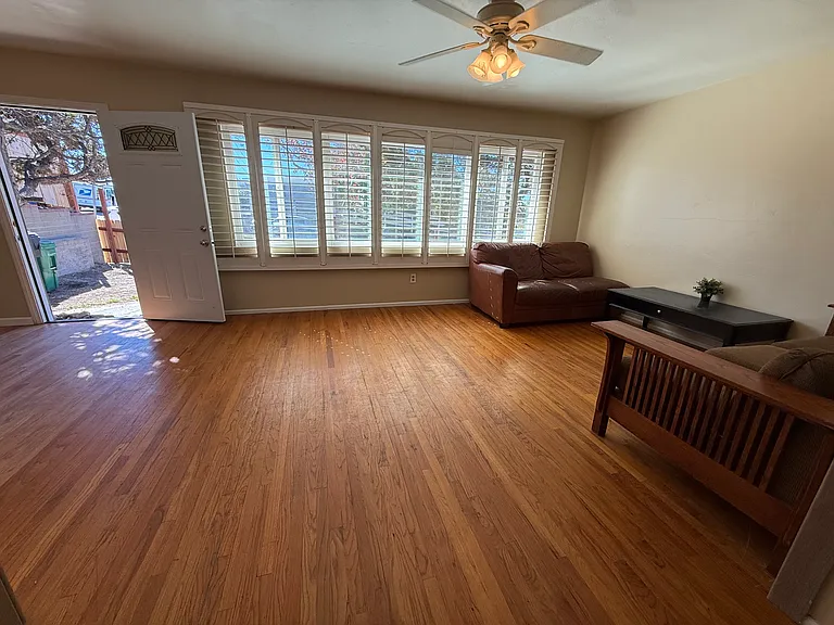 5438 Mary Lane Dr — Photo 14