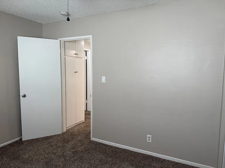 325 E Amerige Ave #A — Photo 48