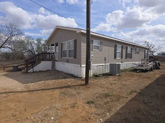 3rd image of 311 E Frio St