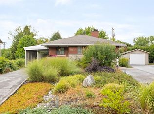 1215 Willowdale Ave, Ottawa, ON K1H 7S5