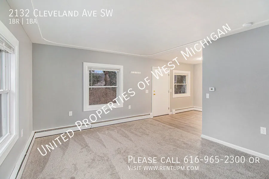 Available Now! | Cozy 1 Bedroom, 1 Bath Duplex | Recently Renovated | Located only 1 Block From P... — Photo 4
