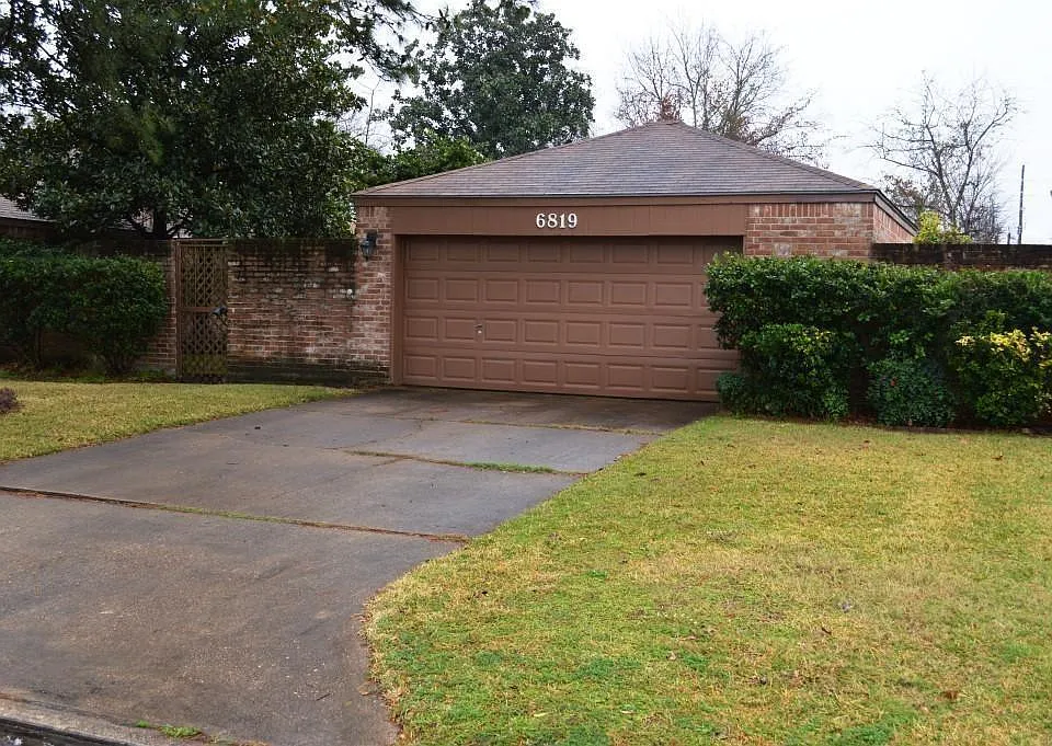 6819 Ambler Dr