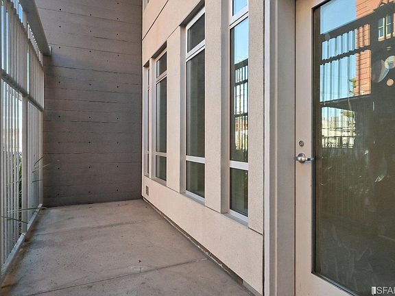 2nd image of 609 King St #Townhouse 2