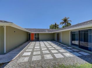 7774 Cumberland Rd, Seminole, FL 33777