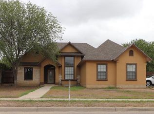 2105 N Point Dr, Eagle Pass, TX 78852