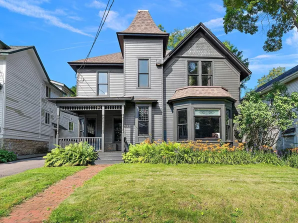 428 6th St S, Stillwater, MN 55082