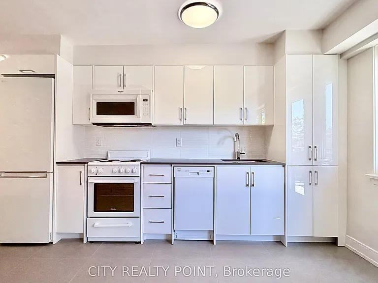 95 Lawton Blvd #407 — Photo 5