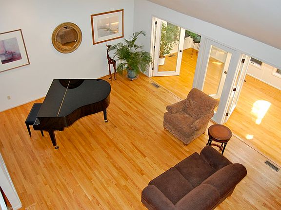 4th image of 3865 Penberton Ct