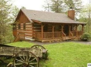 2220 Hidden Mountain Rd, Sevierville, TN 37876