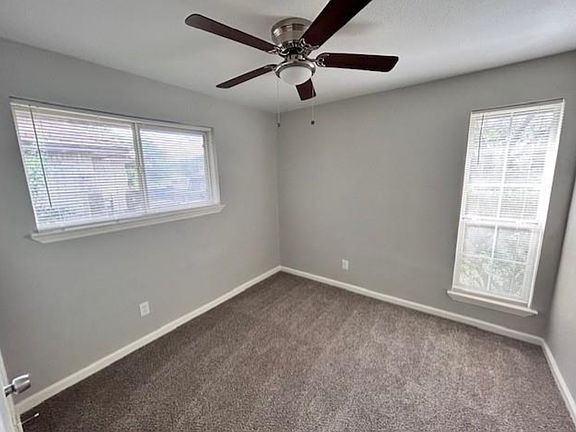3rd image of 11122 Dalebrook Dr