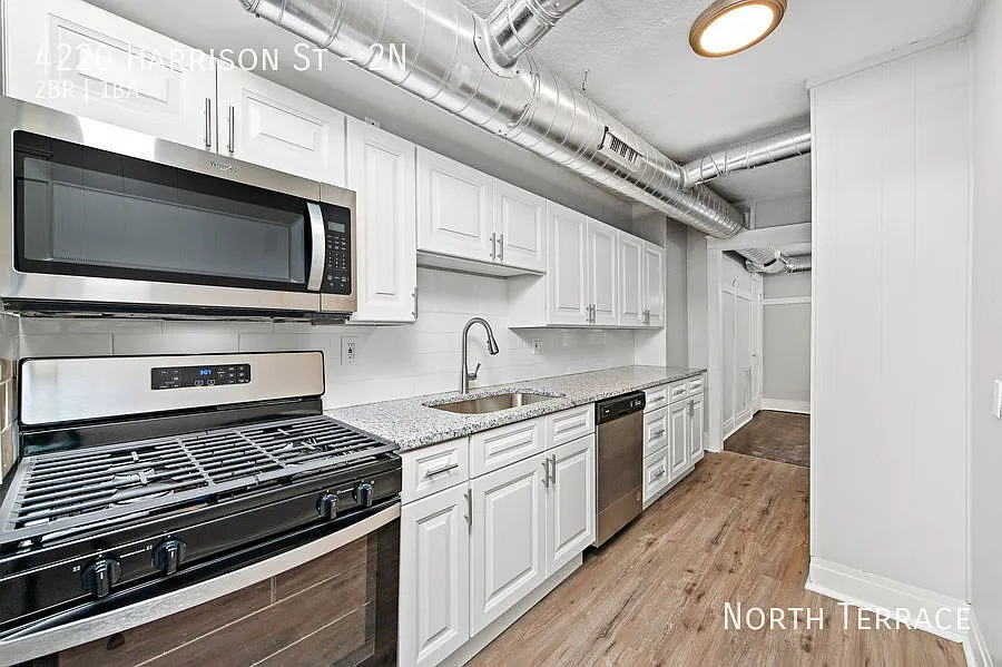 Renovated 1 Bedroom in Hyde Park, near Midtown KC — Photo 4