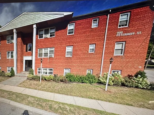 1100 Peterhoff St #A11, Valley Stream, NY 11580