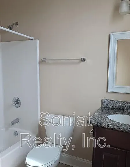 1922B Industry St — Photo 6