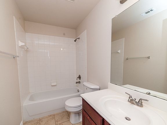 5th image of 814 Ambrose Ct