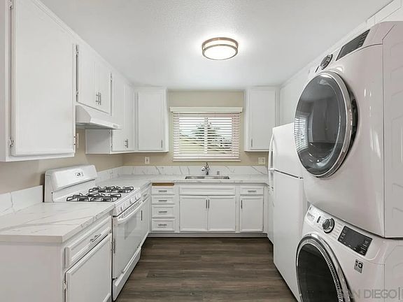 4th image of 2731 A St