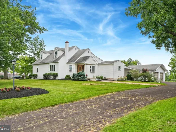 736 Old Skippack Rd, Harleysville, PA 19438