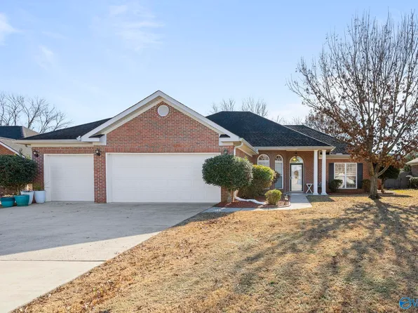 5014 Liberty Park Cir SE, Owens Cross Roads, AL 35763