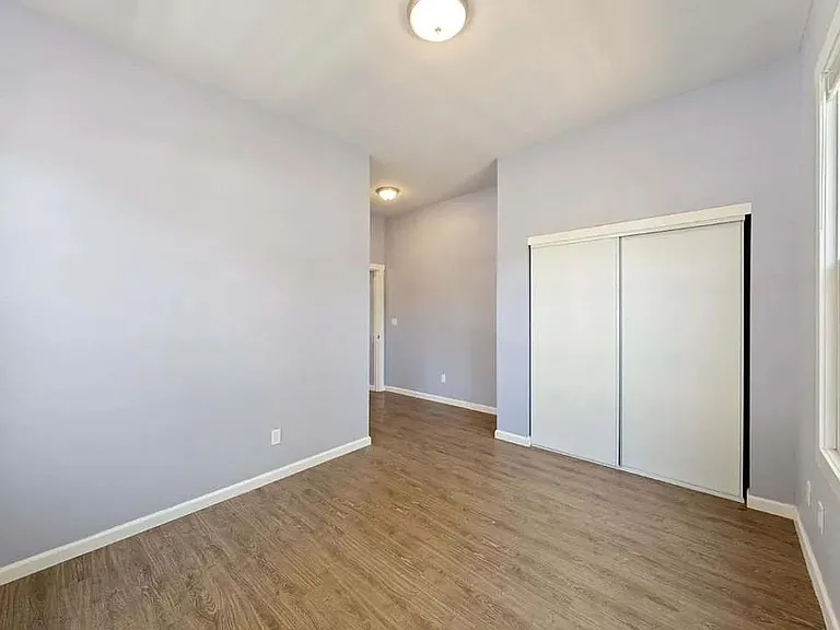 Unit Photo