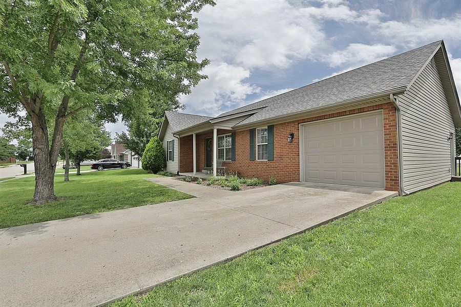 1st image of 113 Briar Patch Ln