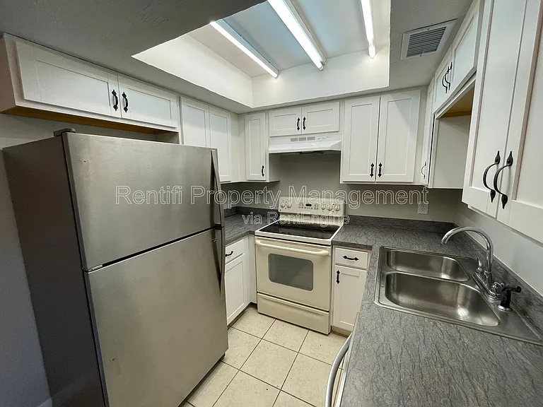 4475 Frankie Ct — Photo 13