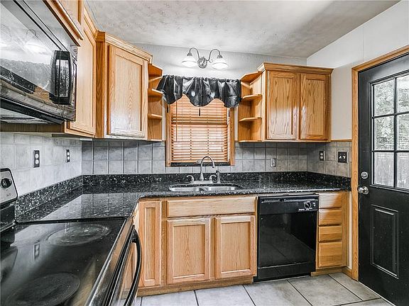 5th image of 1411 Dorchester Dr
