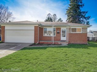 20957 La Salle Blvd, Warren, MI 48089