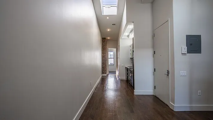 Rented by Nooklyn NYC LLC | media 18