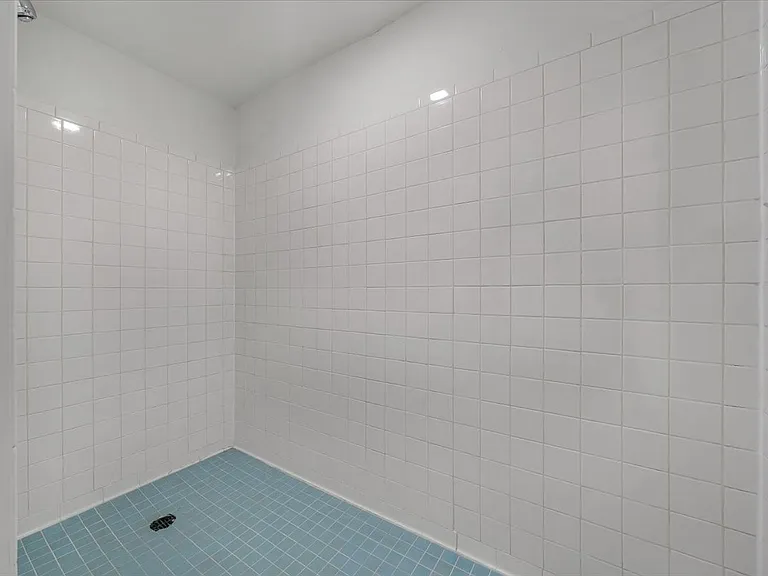 1518 Chapman Ave SW — Photo 17