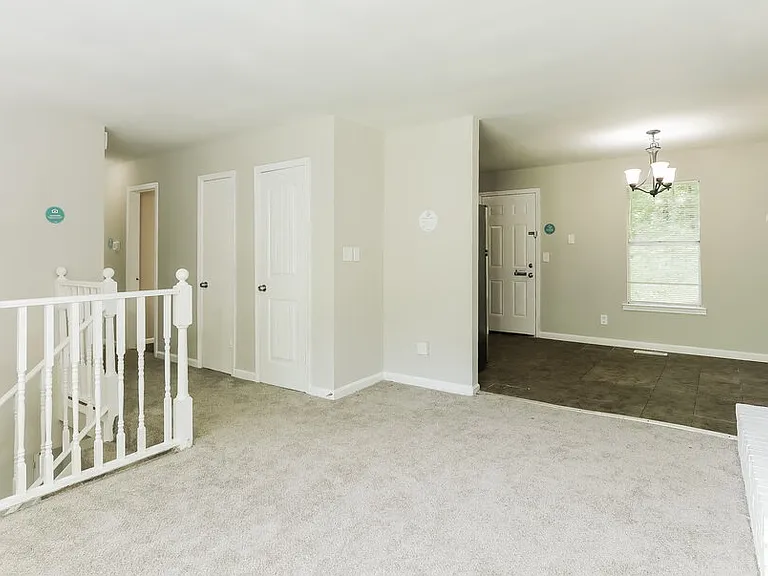 232 Glenvalley Ln NW — Photo 5
