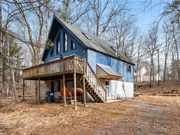 3194 Leisure Lands Rd, East Stroudsburg, PA 18302