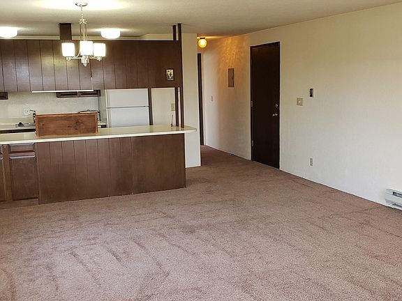 3rd image of 207 N 104th St #301