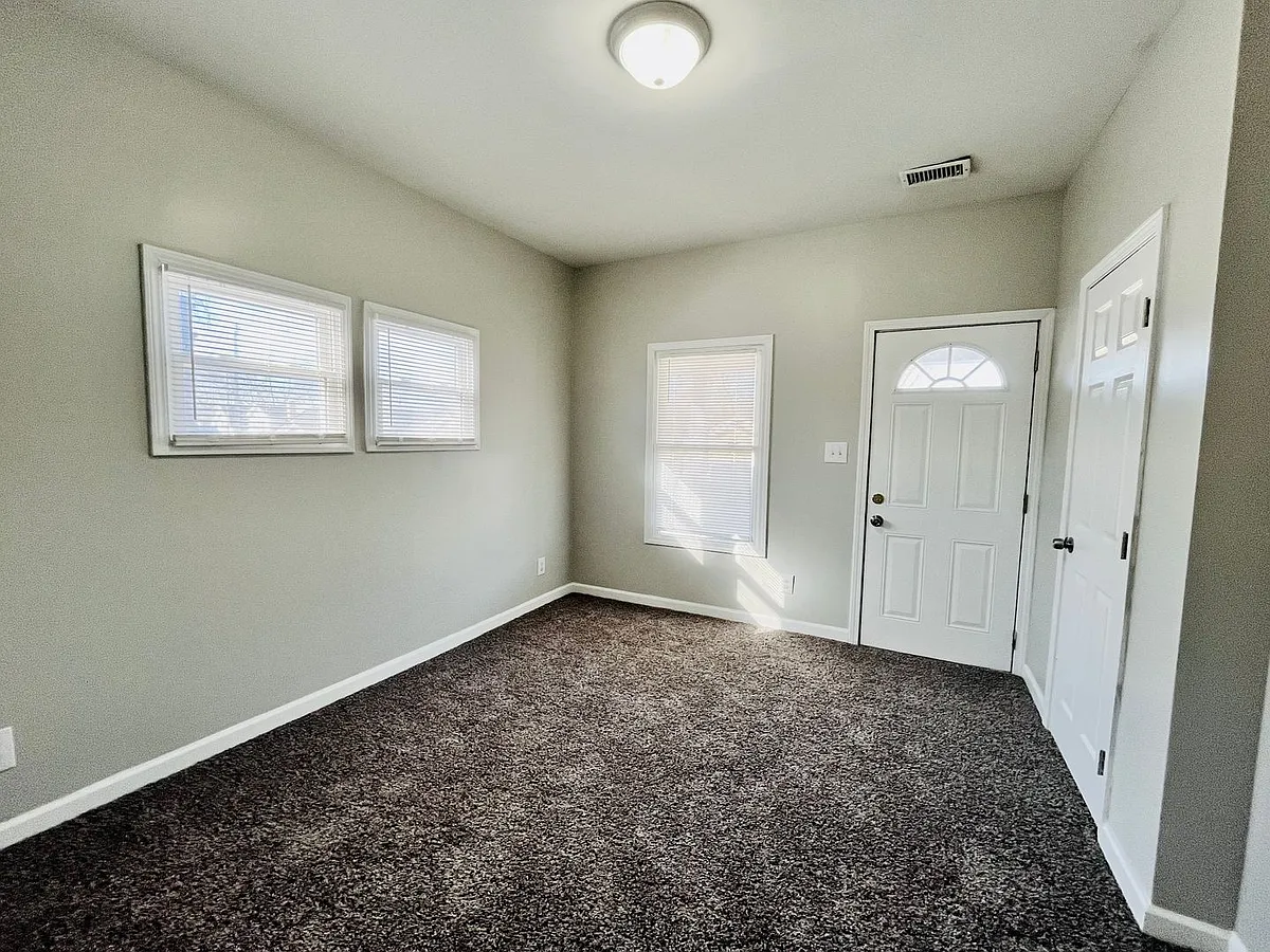 Building Photo - 115 N 46th St #4