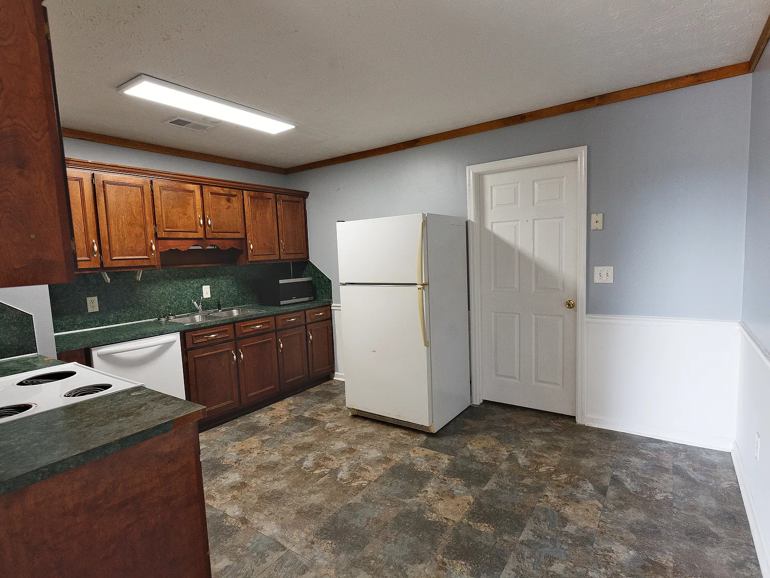 2 bed, $1,000 — Photo 3
