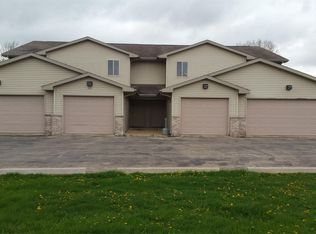 257 Fuller St APT 04, Columbus, WI 53925