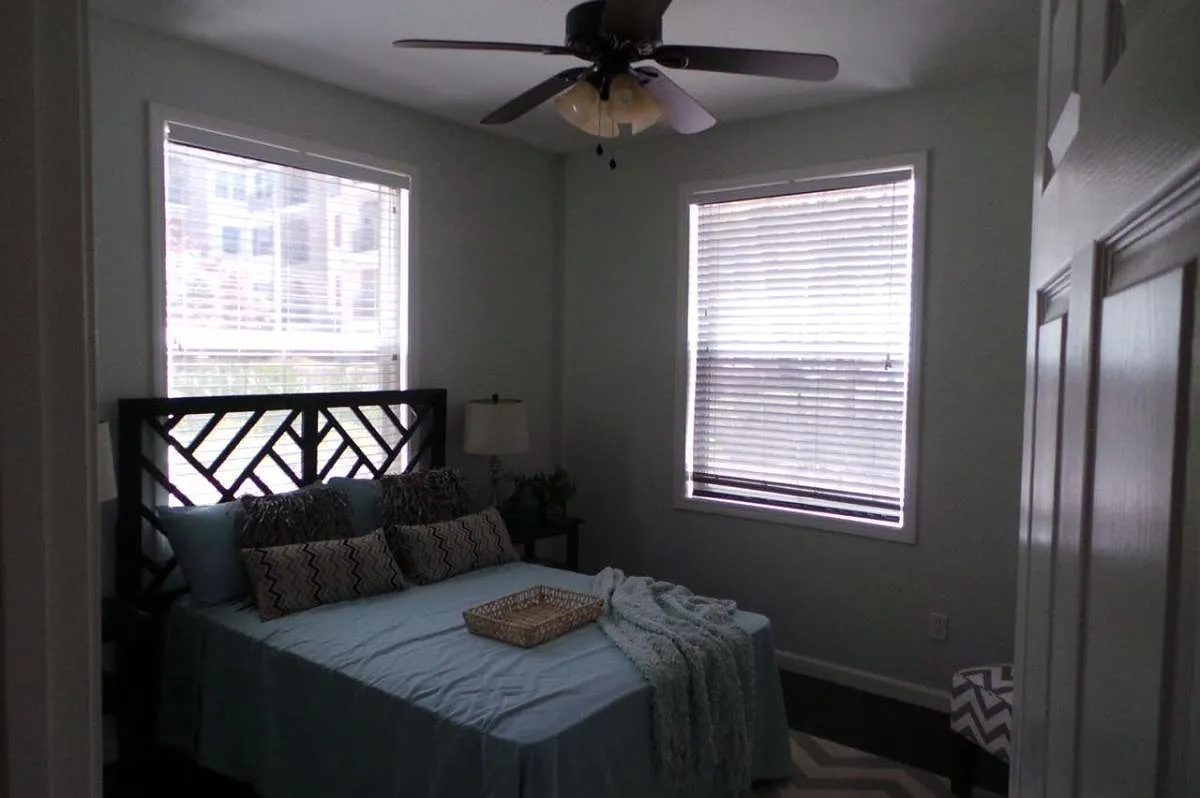 3 bed, 1246 sqft, $3,850 — Photo 3