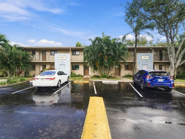 2907 NE 8TH Terrace #201, Oakland Park, FL 33334