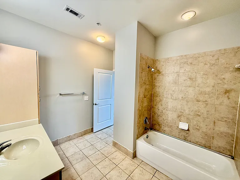 870 Mayson Turner Rd NW #1421 — Photo 9