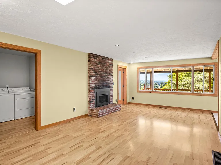 5034 SE Flavel Dr — Photo 3