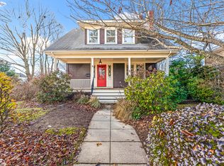 9 Linden Ave, Rumford, RI 02916