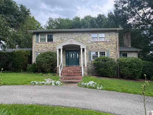 114 Golf Cart Dr, Mayfield, KY 42066