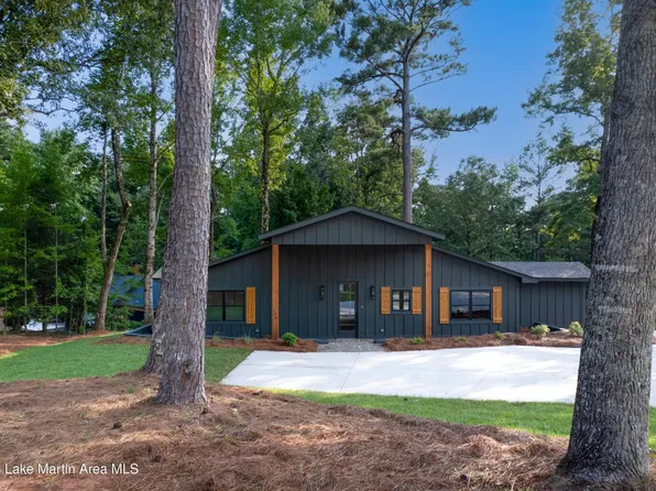 11 Pineview Ln, Dadeville, AL 36853