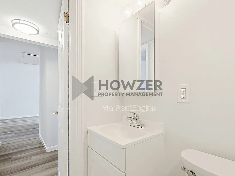 24 Crocker St #A4 — Photo 25