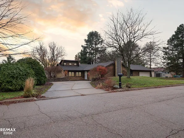 2470 Solarwood Dr, Davison, MI 48423