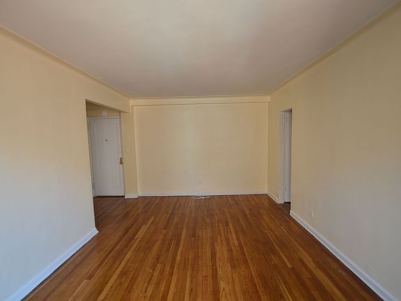 5th image of 180 E 17th St APT 604