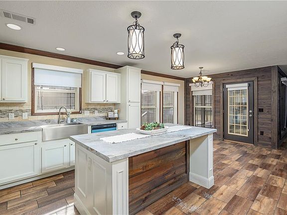 4th image of 2155B Wiggins Rd